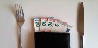 Jak udokumentować okresy pracy za granicą?