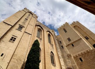 Gdzie dogadam się po francusku? Gdzie dogadam się po francusku?