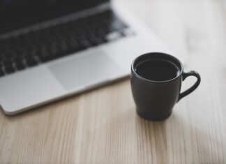 Gdzie można pracować bez szkoły średniej? Gdzie można pracować bez szkoły średniej?
